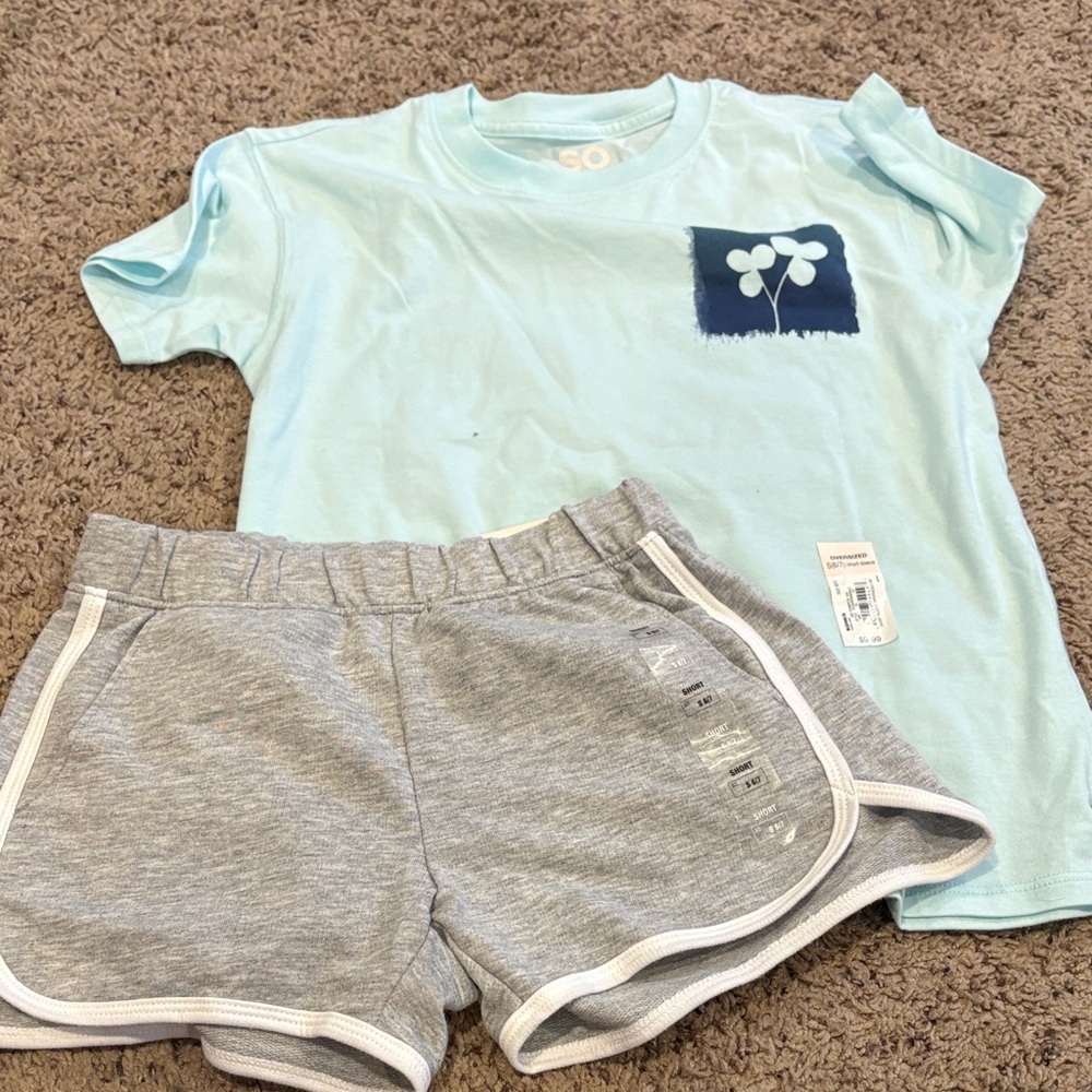 6/7 adorable Light Blue Graphic Tee and Gray Shorts Set